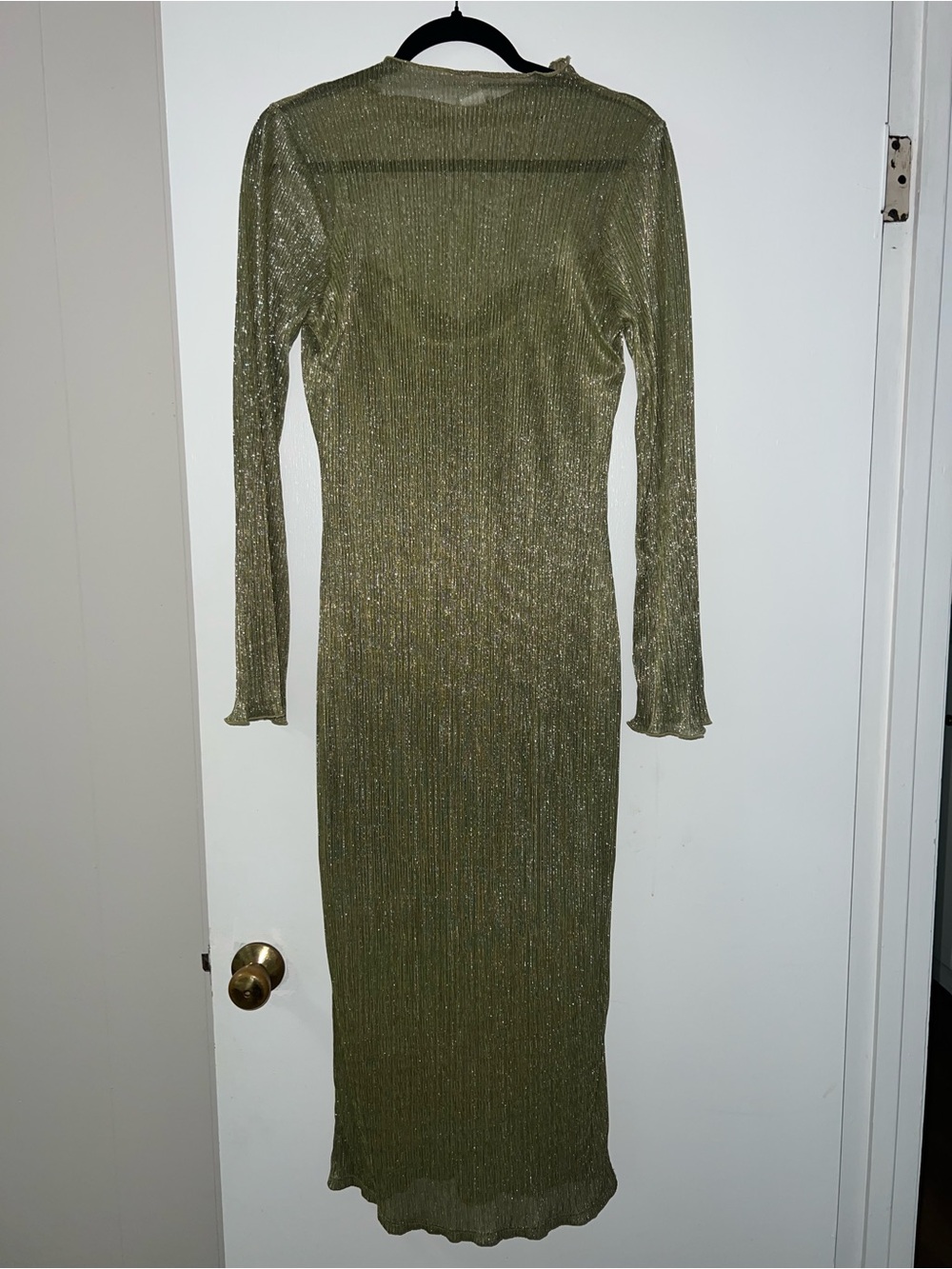 Le Lis brand Olive Green Long Sleeve Ribbed Midi Dress